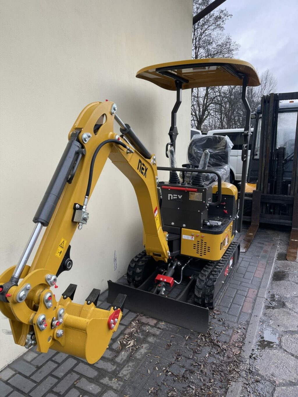 Mini ekskavatorius NEX N10 (9,4 / 13 AG)