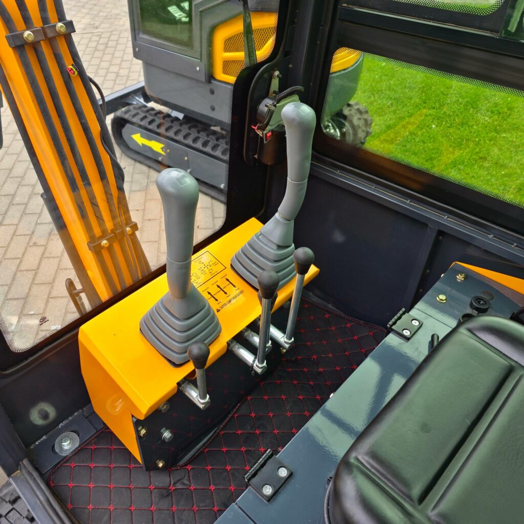 Mini ekskavatorius ENZO HT-10 (sustiprinta versija, 1000 kg)