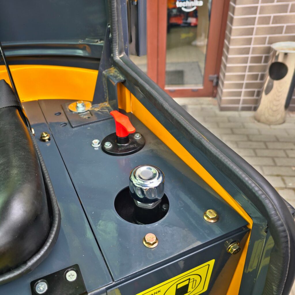 Mini ekskavatorius ENZO HT-10 (1000 kg)