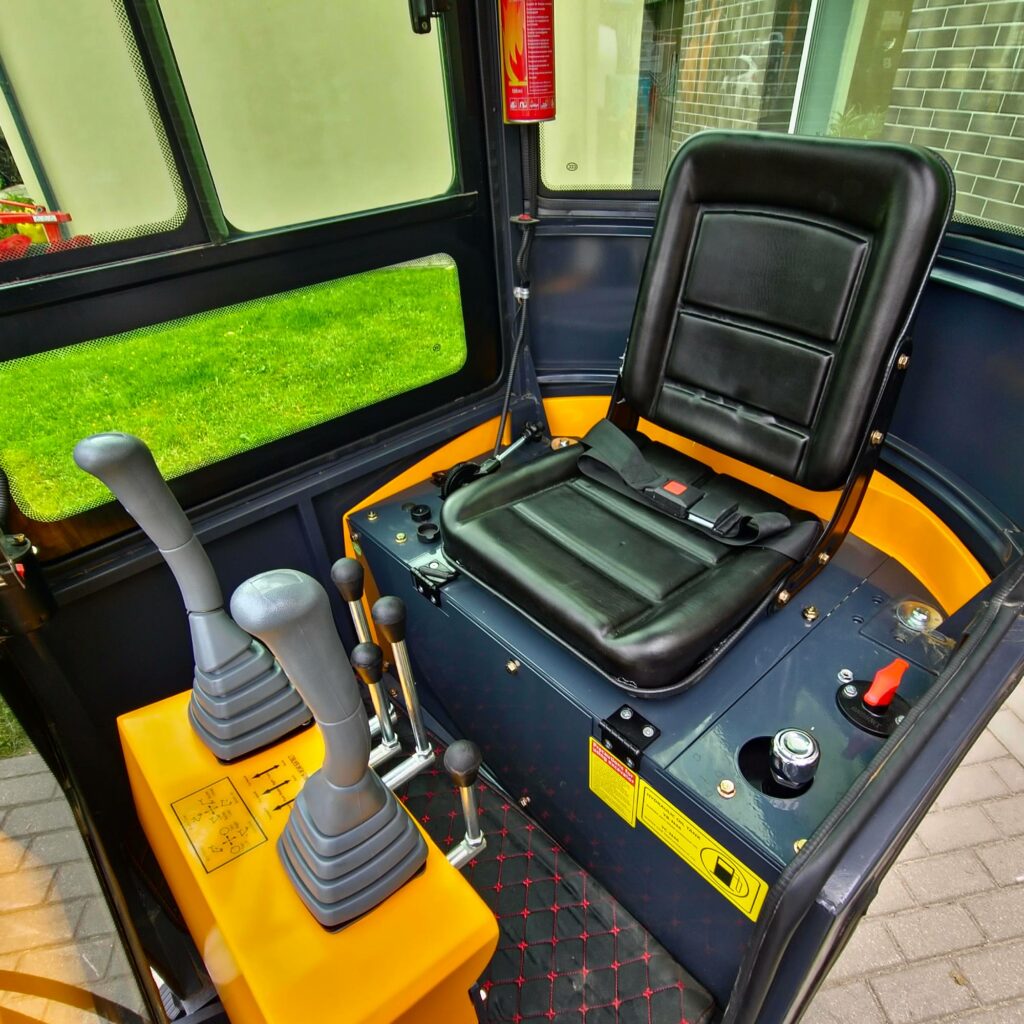 Mini ekskavatorius ENZO HT-10 (1000 kg)