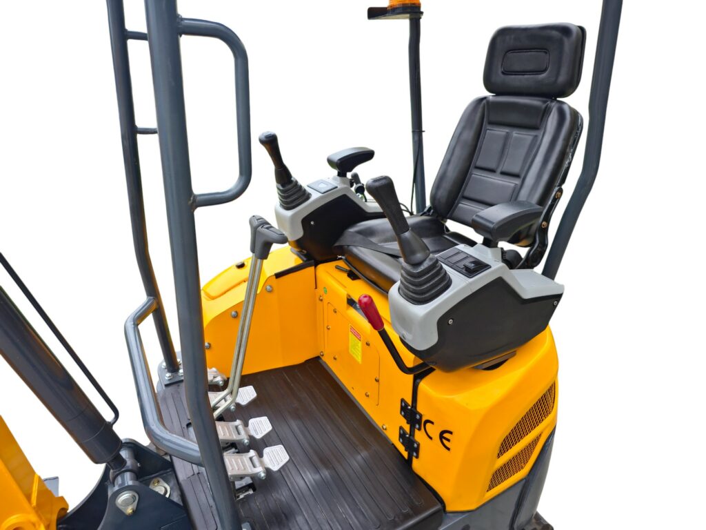 Mini ekskavatorius ENZO HT-18 (1760 kg)