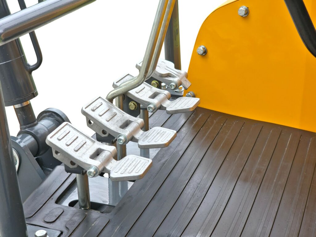 Mini ekskavatorius ENZO HT-18 (1760 kg)