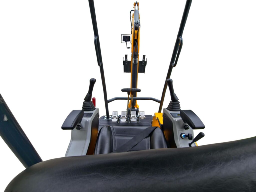 Mini ekskavatorius ENZO HT-18 (1760 kg)