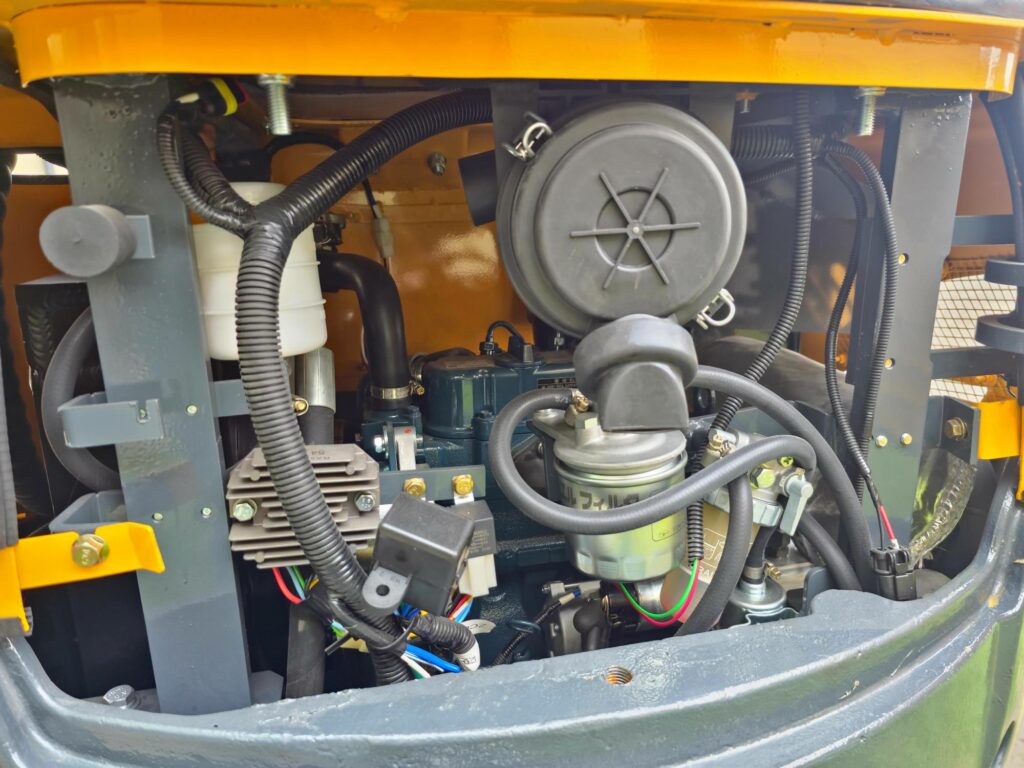 Mini ekskavatorius ENZO HT-18 (1760 kg)