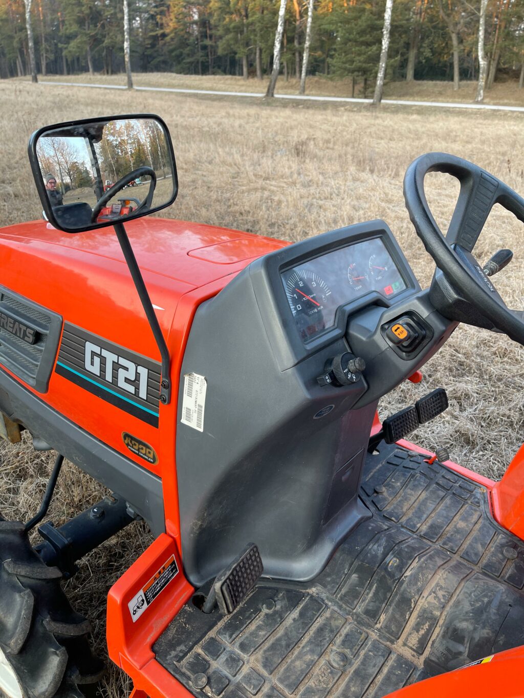 Naudotas traktorius KUBOTA GT21 (15 kW, su freza)