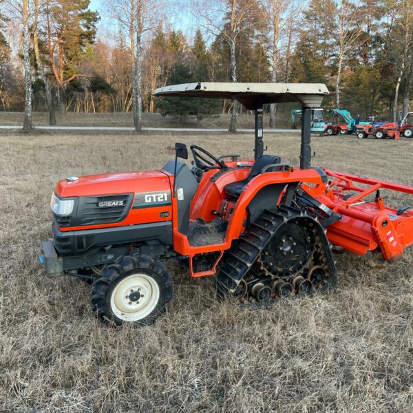 Naudotas traktorius KUBOTA GT21 (15 kW, su freza)