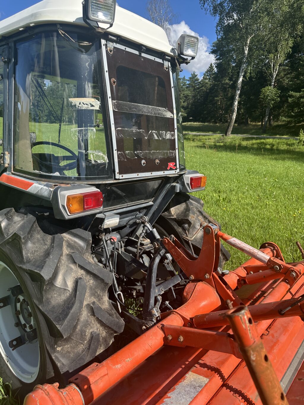 Naudotas traktorius KUBOTA GL33 (24 kW, su freza)