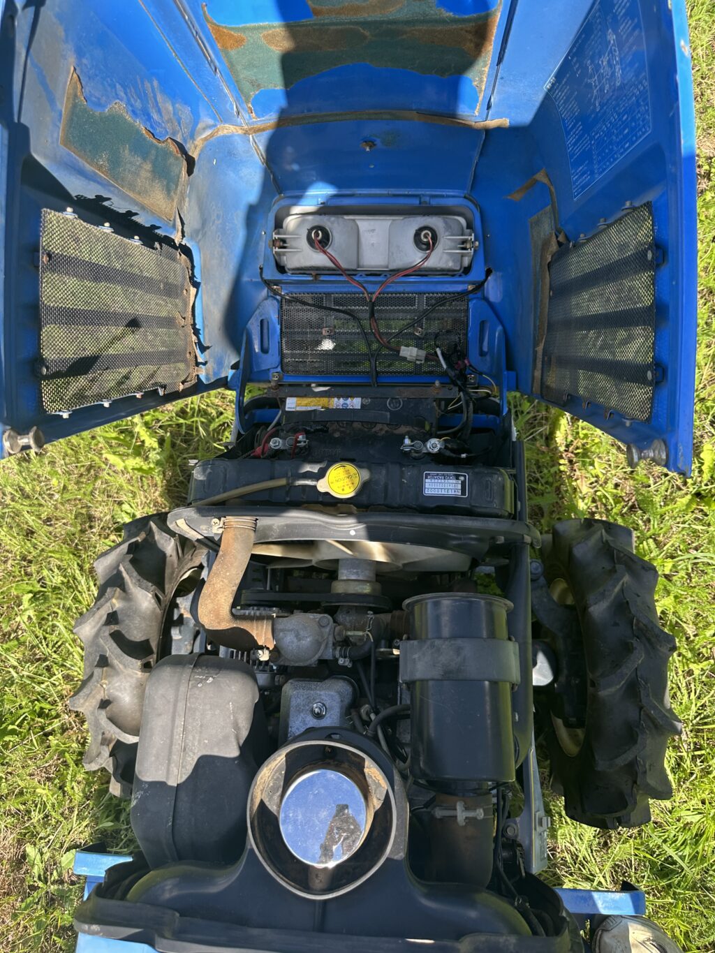 Naudotas traktorius ISEKI TF15F (11 kW, su freza ir vagojimo aparatu)
