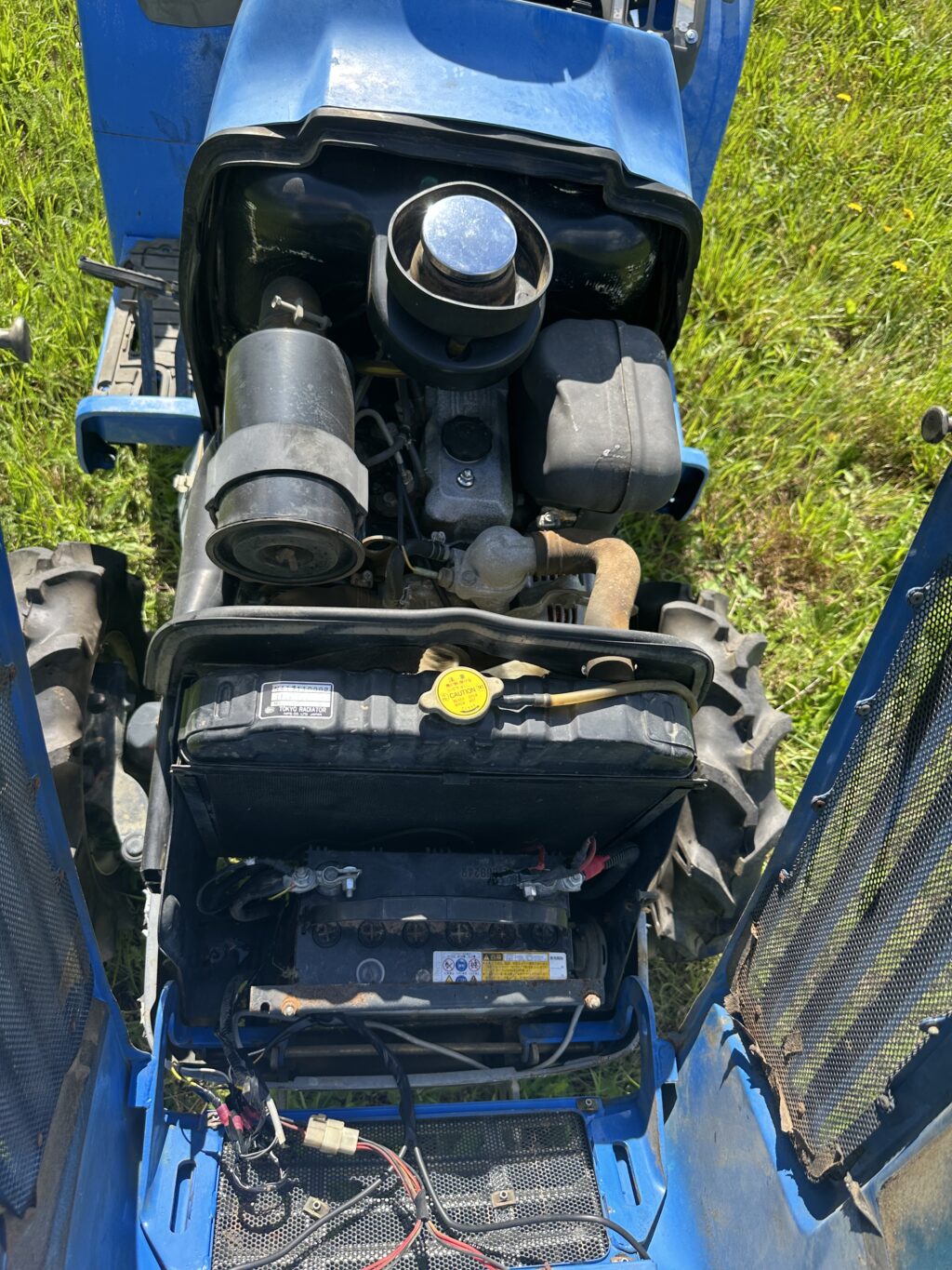 Naudotas traktorius ISEKI TF15F (11 kW, su freza ir vagojimo aparatu)