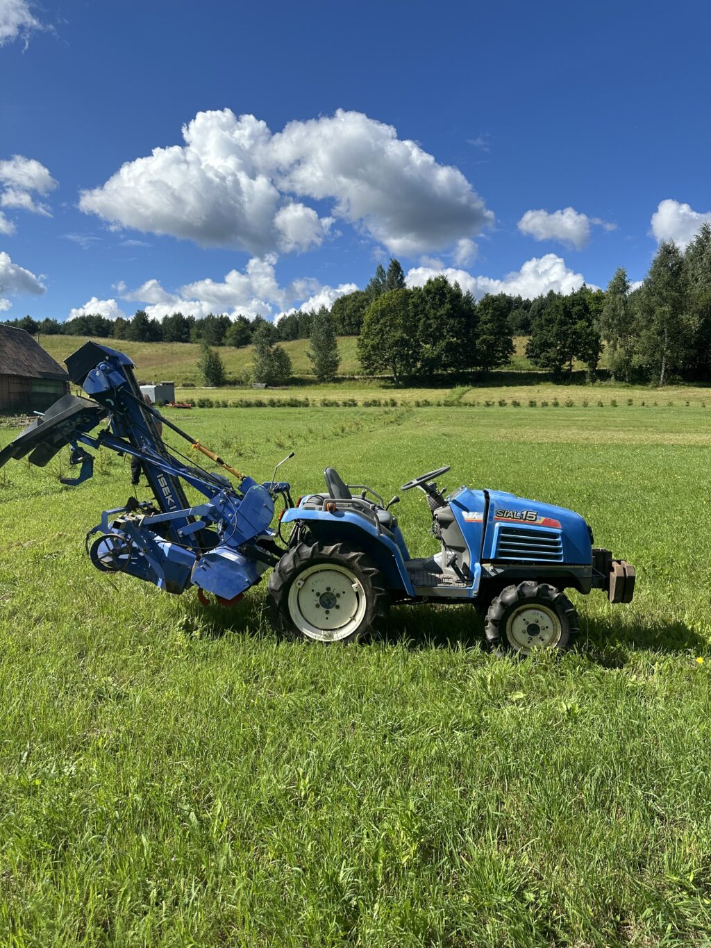 Naudotas traktorius ISEKI TF15F (11 kW, su freza ir vagojimo aparatu)