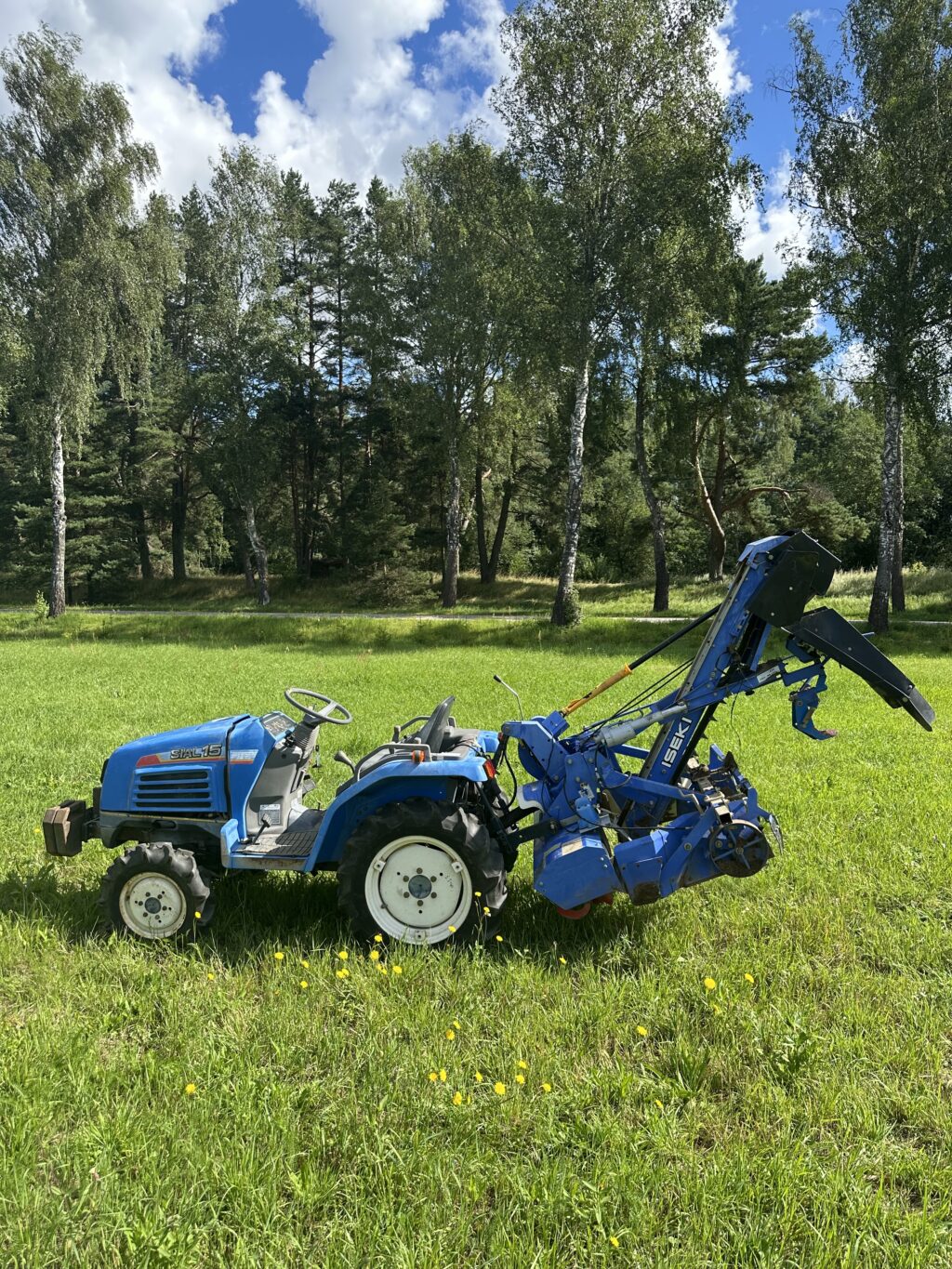 Naudotas traktorius ISEKI TF15F (11 kW, su freza ir vagojimo aparatu)