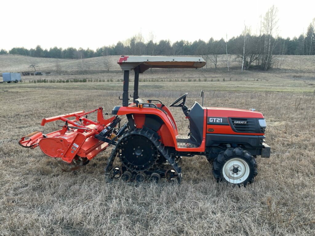 Naudotas traktorius KUBOTA GT21 (15 kW, su freza)