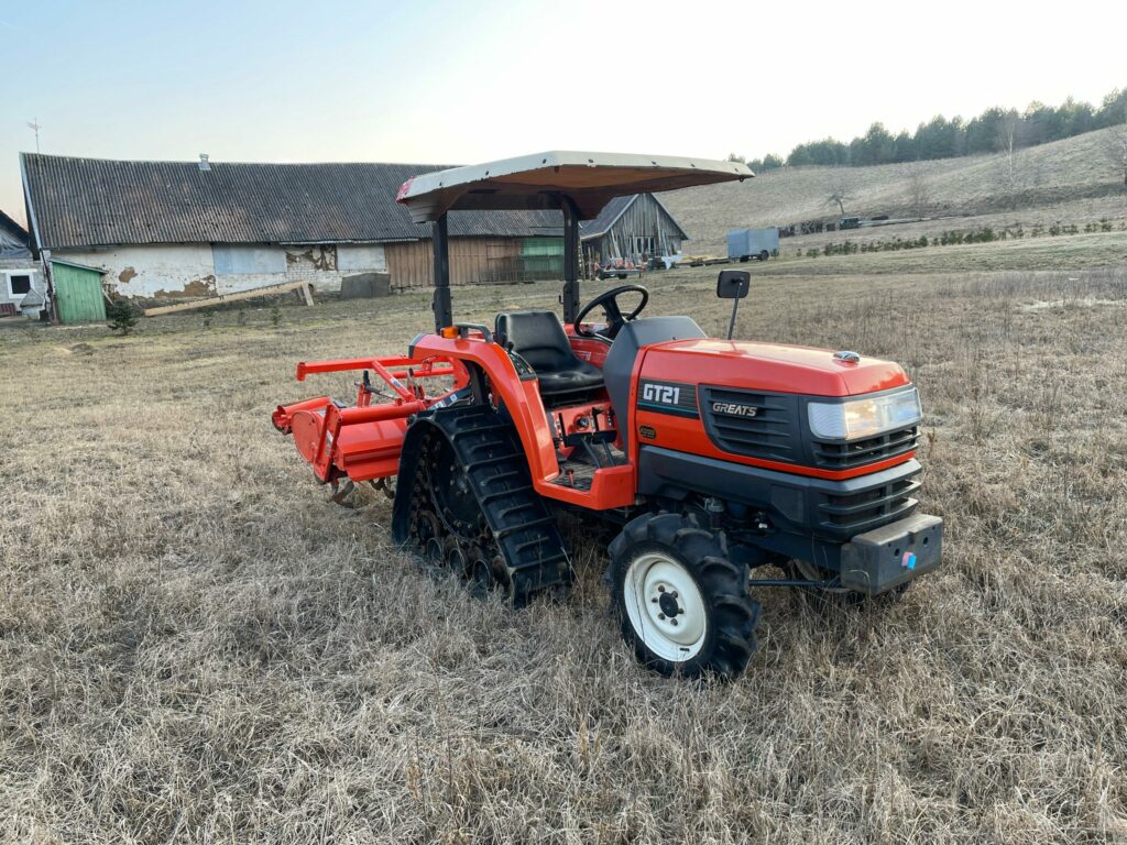 Naudotas traktorius KUBOTA GT21 (15 kW, su freza)
