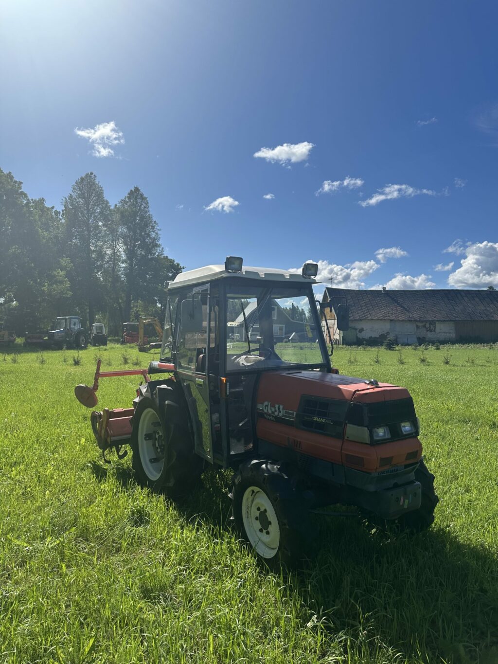 Naudotas traktorius KUBOTA GL33 (24 kW, su freza)