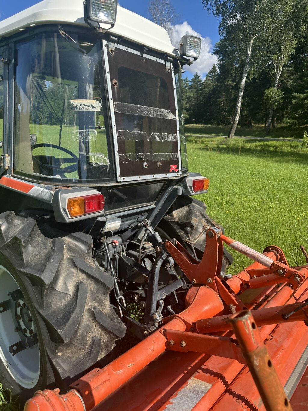 Naudotas traktorius KUBOTA GL33 (24 kW, su freza)