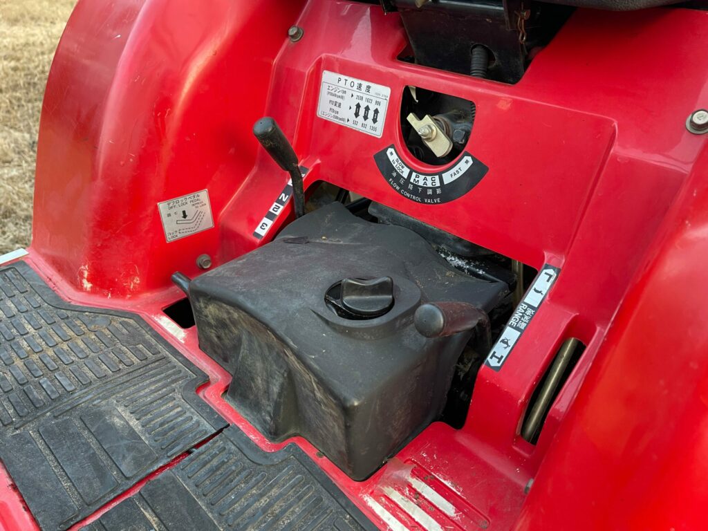 Naudotas traktorius MITUSBISHI MT16 (12 kW, su freza)