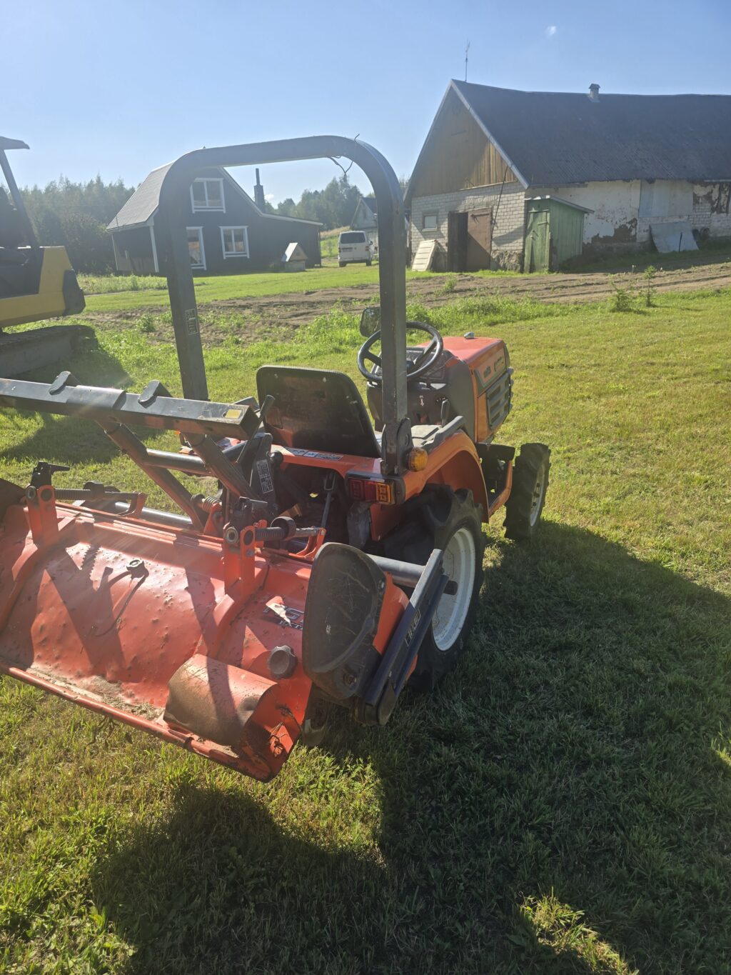 Naudotas traktorius KUBOTA GB13D (10 kW, su freza)
