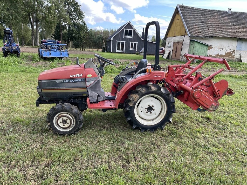 Naudotas traktorius MITSUBISHI MT161D (12 kW, su freza)