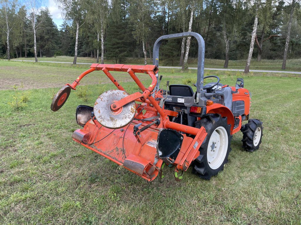 Naudotas traktorius KUBOTA KB16 (12 kW, su freza)