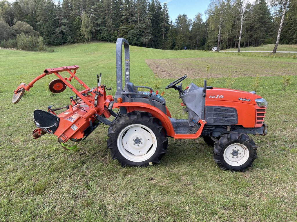 Naudotas traktorius KUBOTA KB16 (12 kW, su freza)