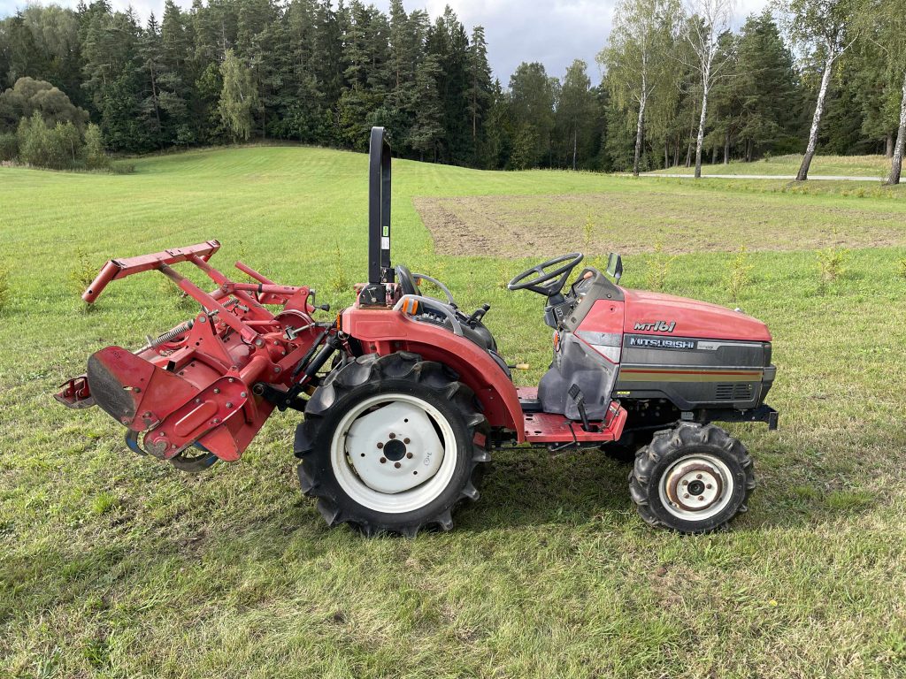 Naudotas traktorius MITSUBISHI MT161D (12 kW, su freza)