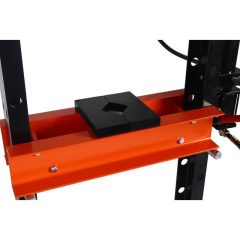 Hidraulinis presas su manometru KRAFT&DELE KD5875 (20 t)
