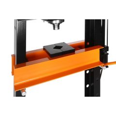 Hidraulinis presas su manometru KRAFT&DELE KD5876 (30 t)