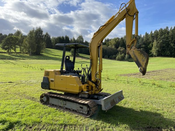 Naudotas ekskavatorius KOMATSU PC40-6 (4 t)