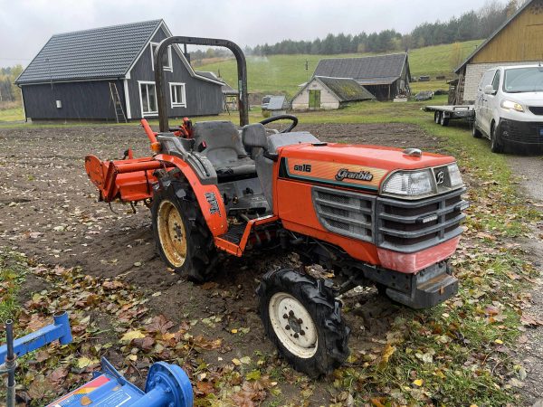 Naudotas traktorius KUBOTA GB16 (13 kW, su freza)