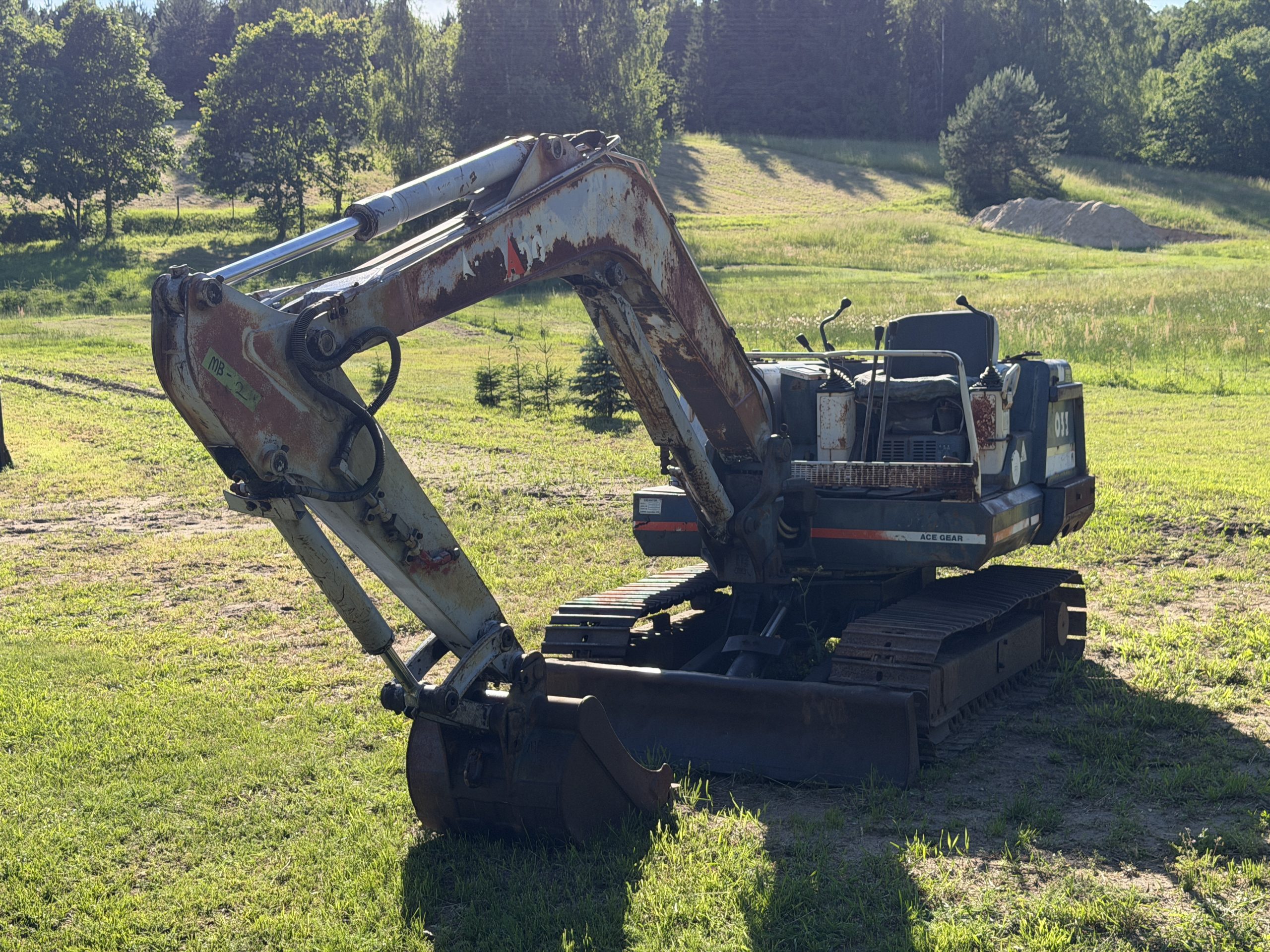 Naudotas ekskavatorius KUBOTA KH-033 (23 kW) 23 Naudotas ekskavatorius KUBOTA KH-033 (23 kW)