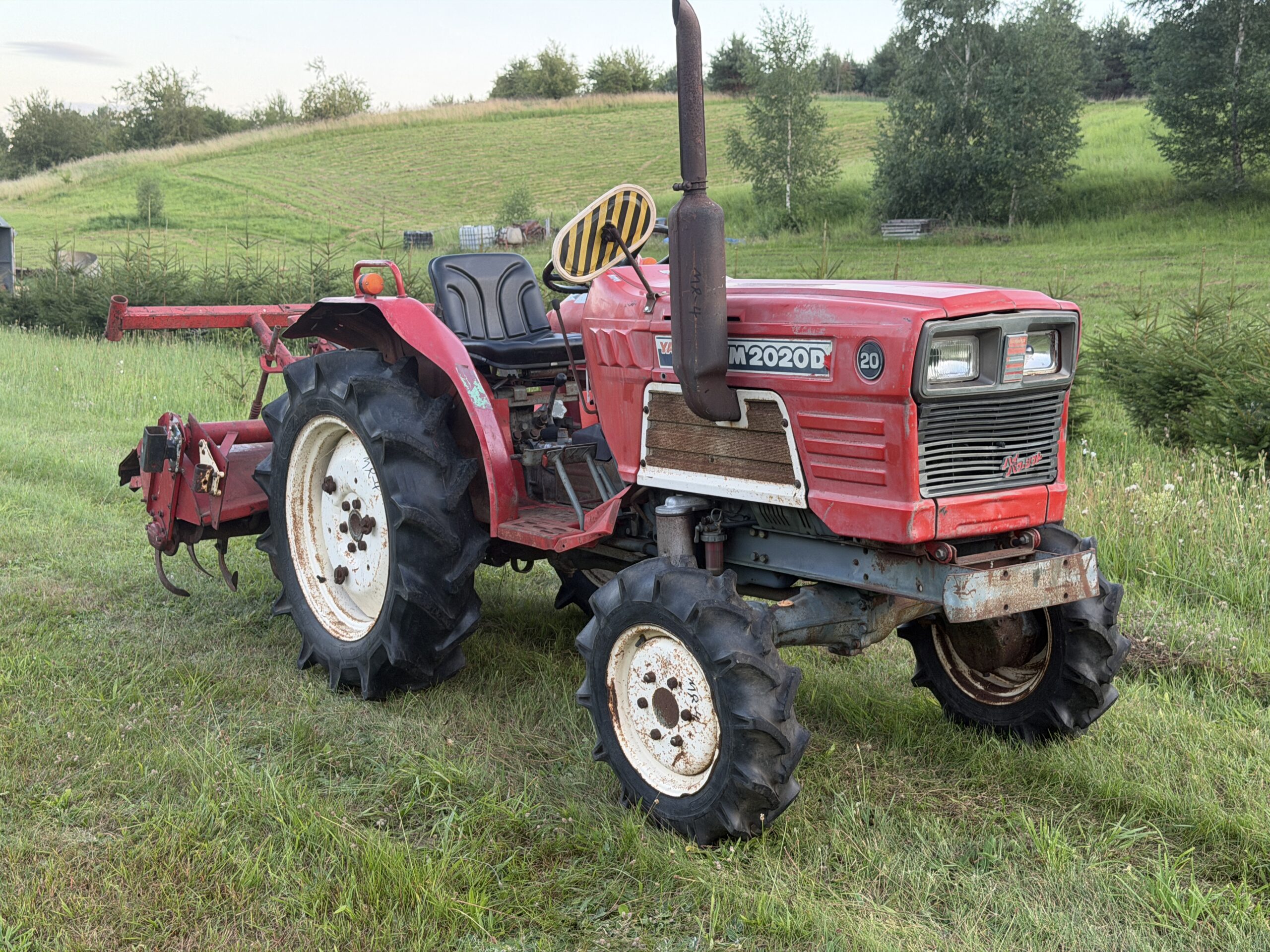 Naudotas traktorius YANMAR YM2020D (15 kW, su freza) 19 Naudotas traktorius YANMAR YM2020D (15 kW, su freza)