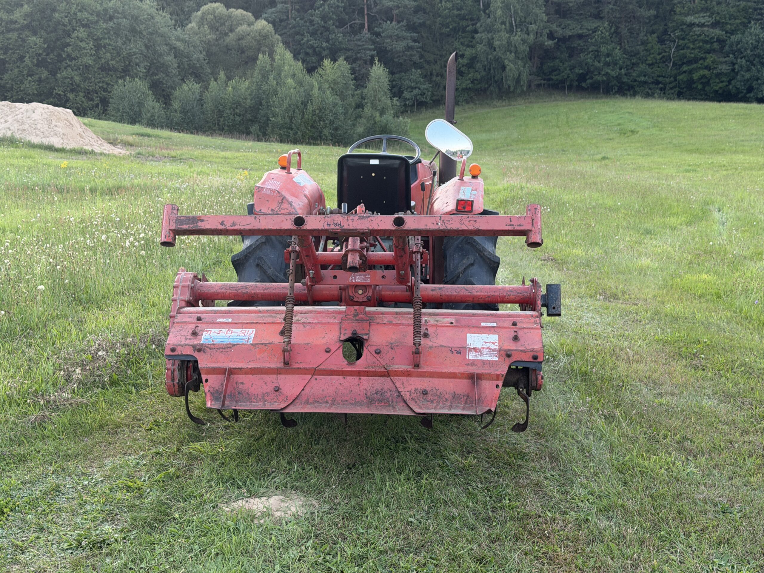 Naudotas traktorius YANMAR YM2020D (15 kW, su freza) 13 Naudotas traktorius YANMAR YM2020D (15 kW, su freza)