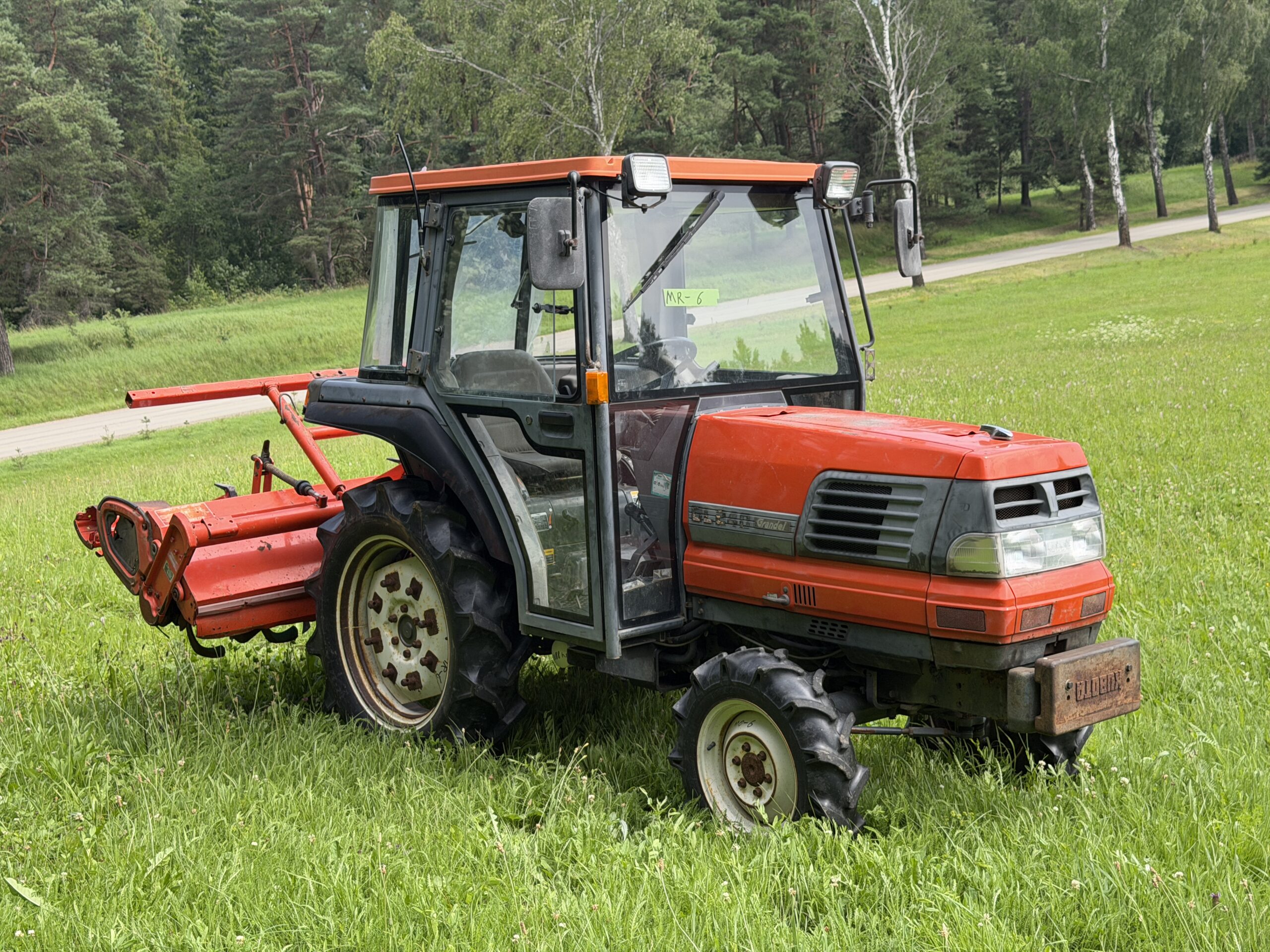 Naudotas traktorius KUBOTA GL240 (18 kW, su freza) 17 Naudotas traktorius KUBOTA GL240 (18 kW, su freza)
