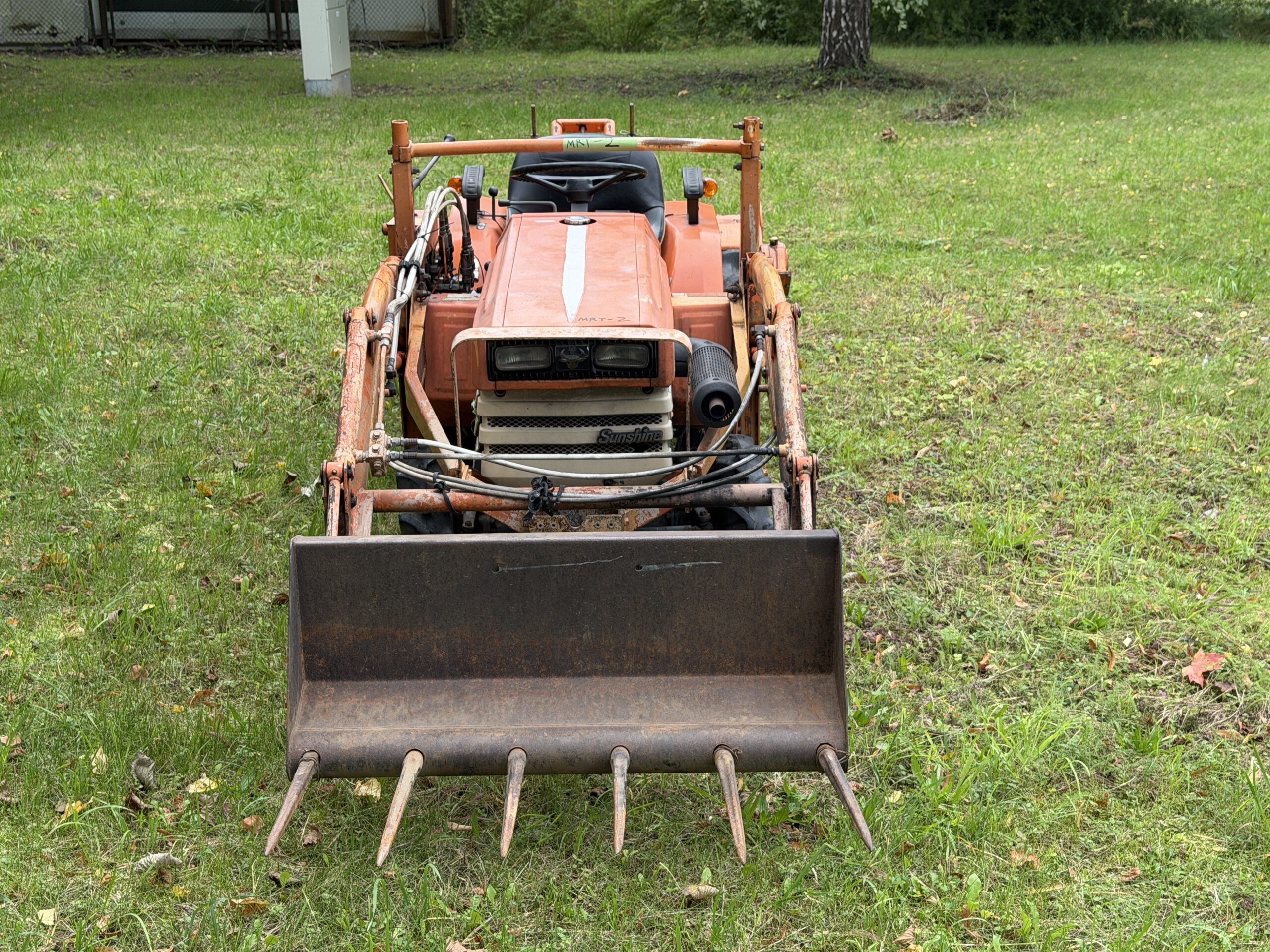 Naudotas traktorius KUBOTA B1500 (14 kW, su frontaliniu krautuvu) 15 Naudotas traktorius KUBOTA B1500 (14 kW, su frontaliniu krautuvu)