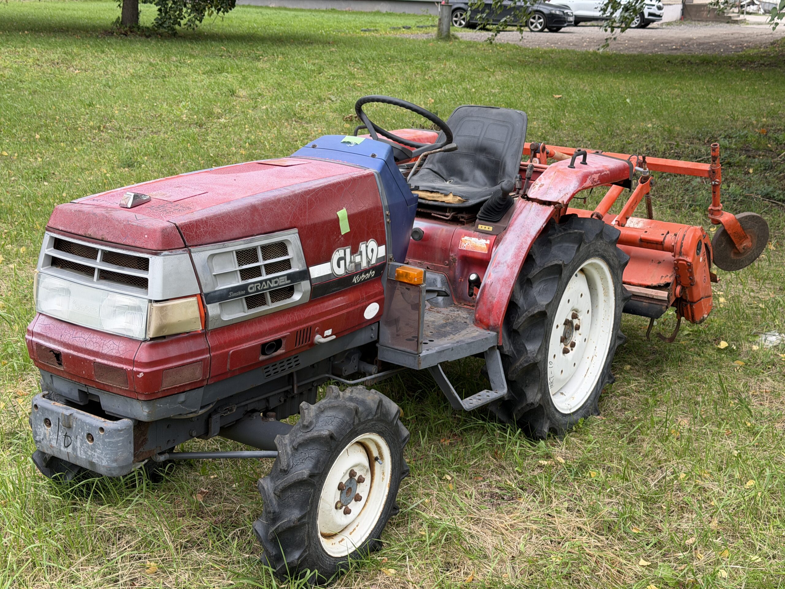 Naudotas traktorius KUBOTA GL19 (14 kW, su freza) 3 Naudotas traktorius KUBOTA GL19 (14 kW, su freza)