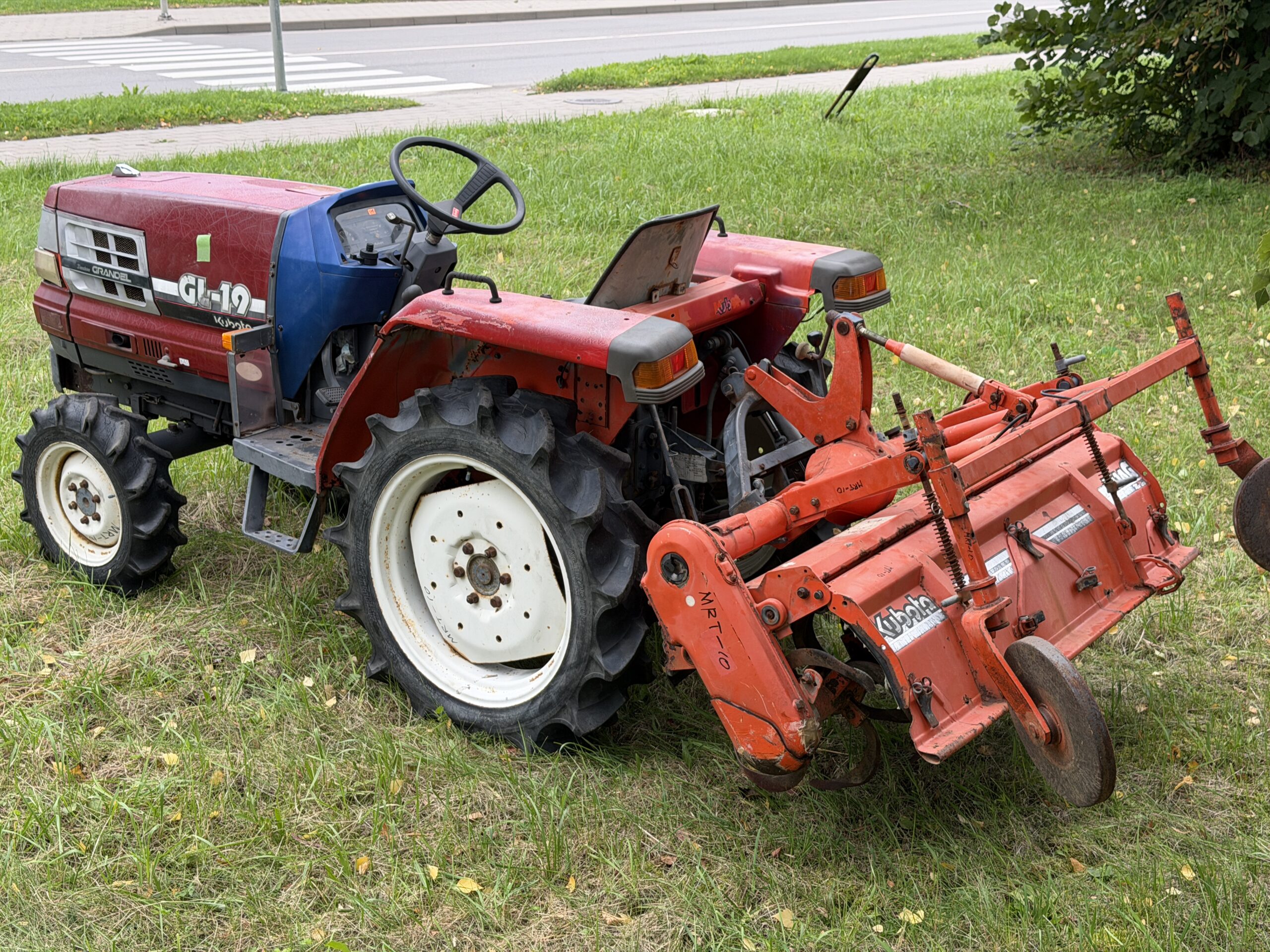 Naudotas traktorius KUBOTA GL19 (14 kW, su freza) 7 Naudotas traktorius KUBOTA GL19 (14 kW, su freza)