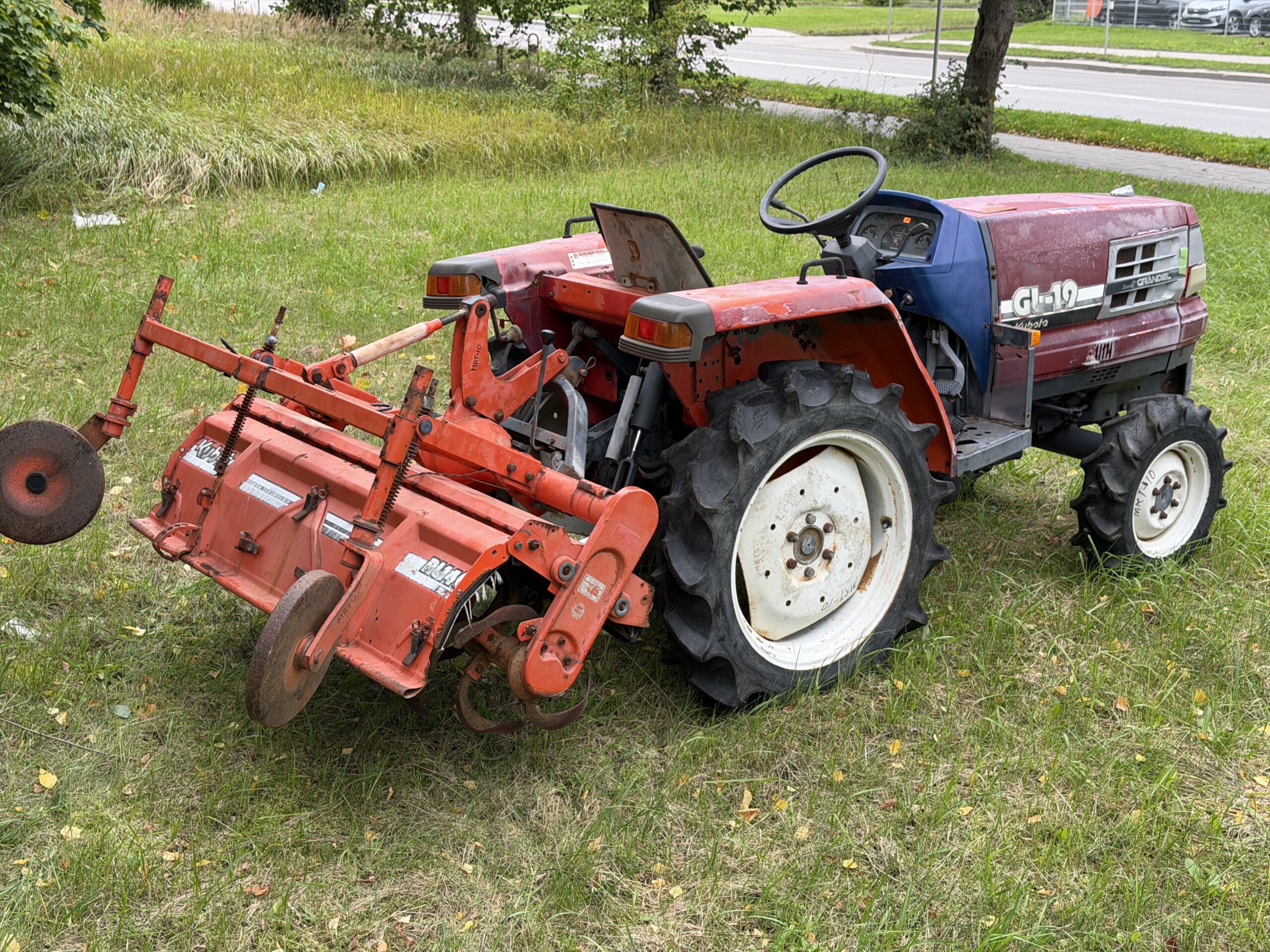 Naudotas traktorius KUBOTA GL19 (14 kW, su freza) 11 Naudotas traktorius KUBOTA GL19 (14 kW, su freza)