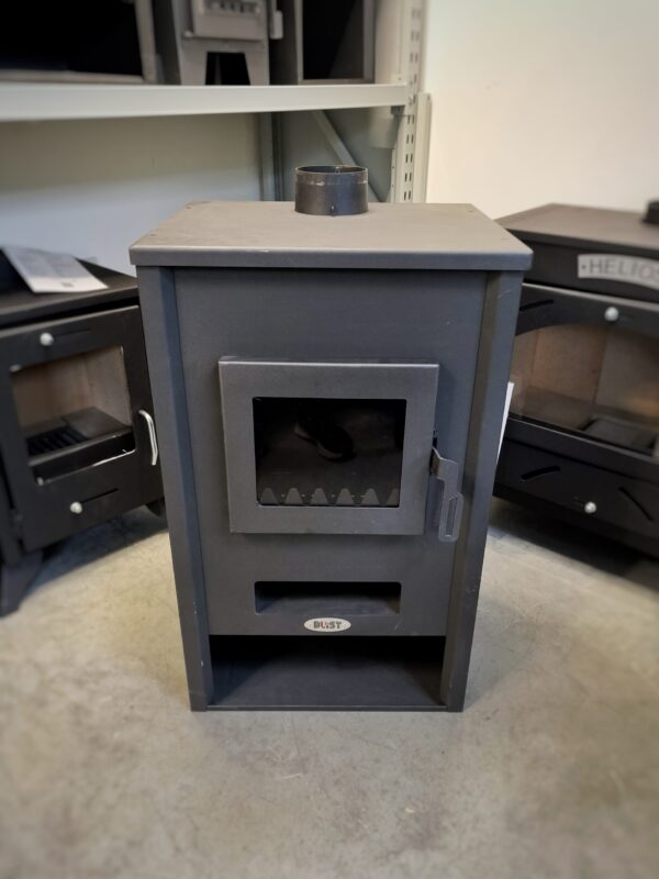 [KOSMETINIAI DEFEKTAI] Krosnelė su vandens kontūru BLIST B22E / ETAZ B / PADOVA E (19 kW)